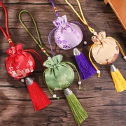 Tassel Pendant Drawstring Bag Chinese Silk Style Brocade Embroidered Bag Embroidery Sachet Cloth Pouches for Jewelry Gift Bags